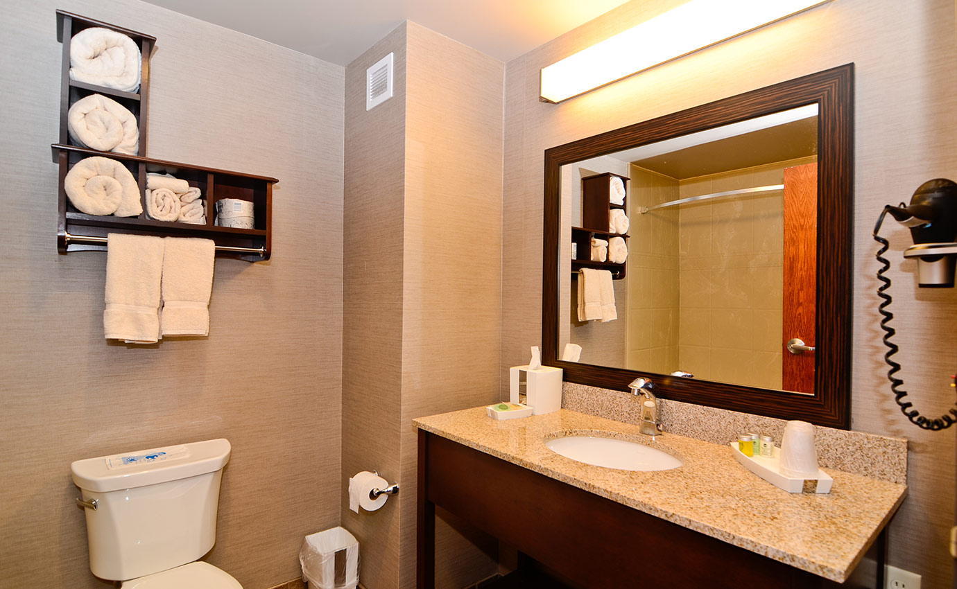Queen Room 3