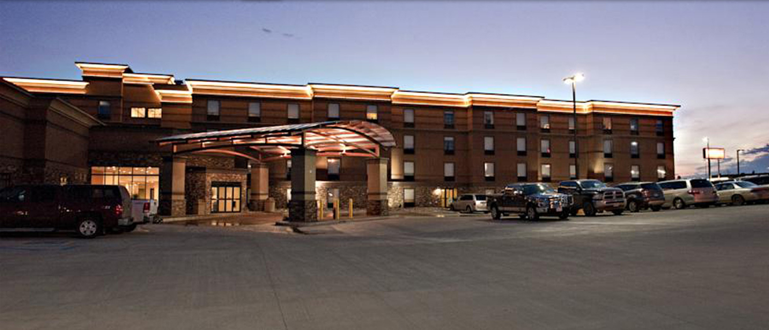 free morning breakfast & our lobby bar to serve you early evening at Dickinson