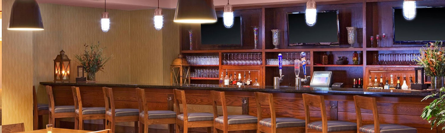 enjoy our in-house lounge bar offering food and drinks in a social environment